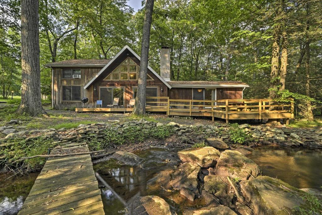 Secluded Stroudsburg Home with Deck, Grill and Stream!