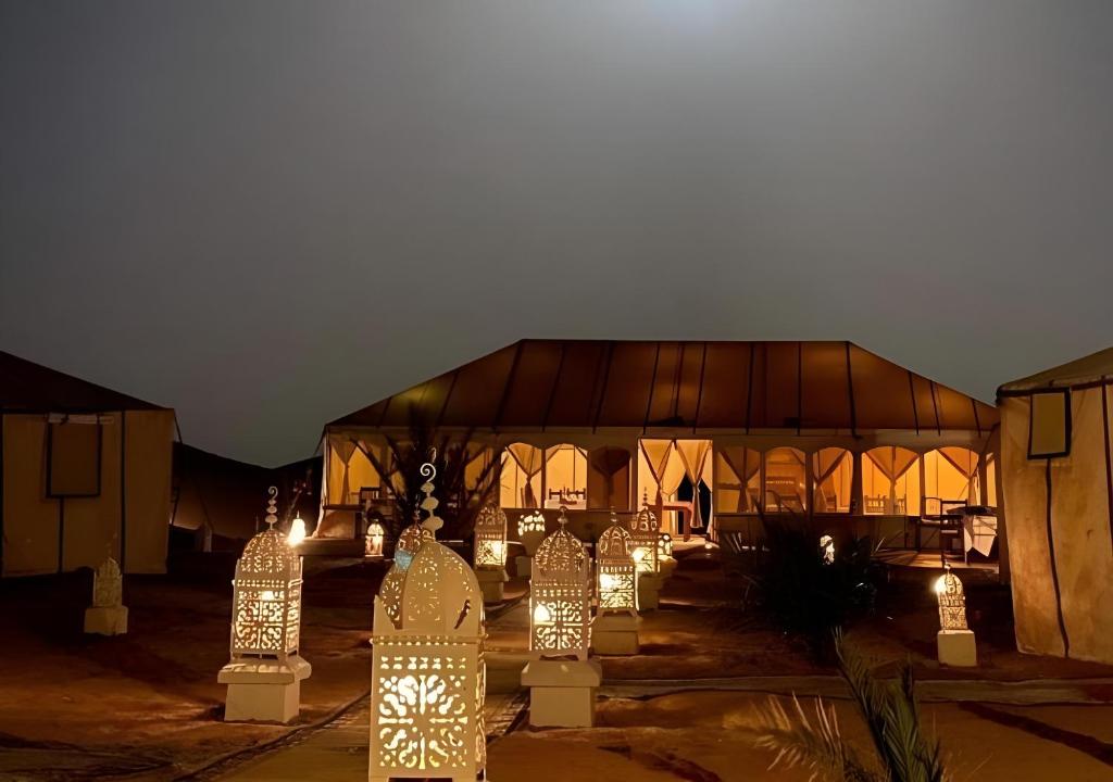 Top Desert Luxury Camp