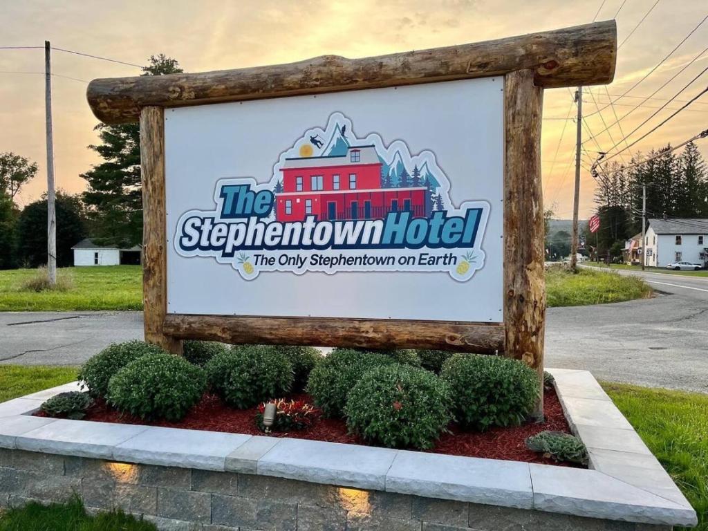 The entire Stephentown Hotel. 28 person occupancy